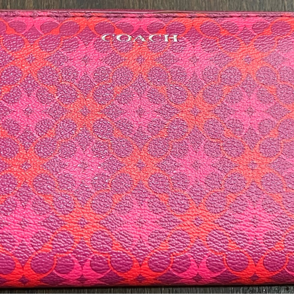 EUC Coach Waverly Signature Accordion Zip Around Wallet